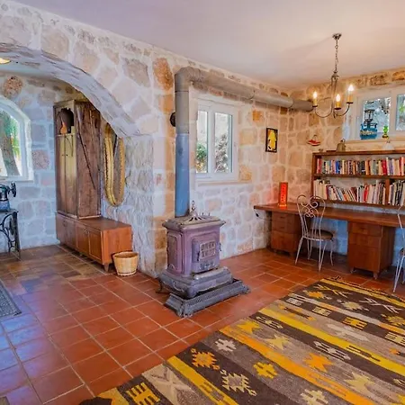 Andiz Villa